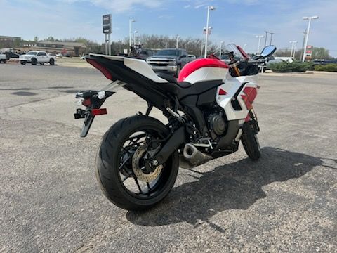 2026 Yamaha YZF-R7 3