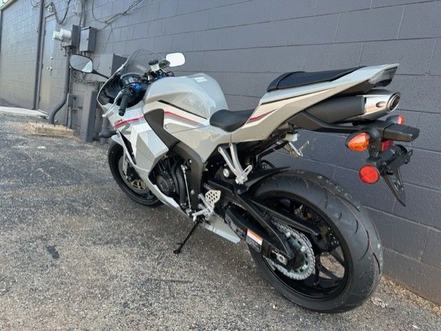 2026 Honda CBR600RR ABS 6