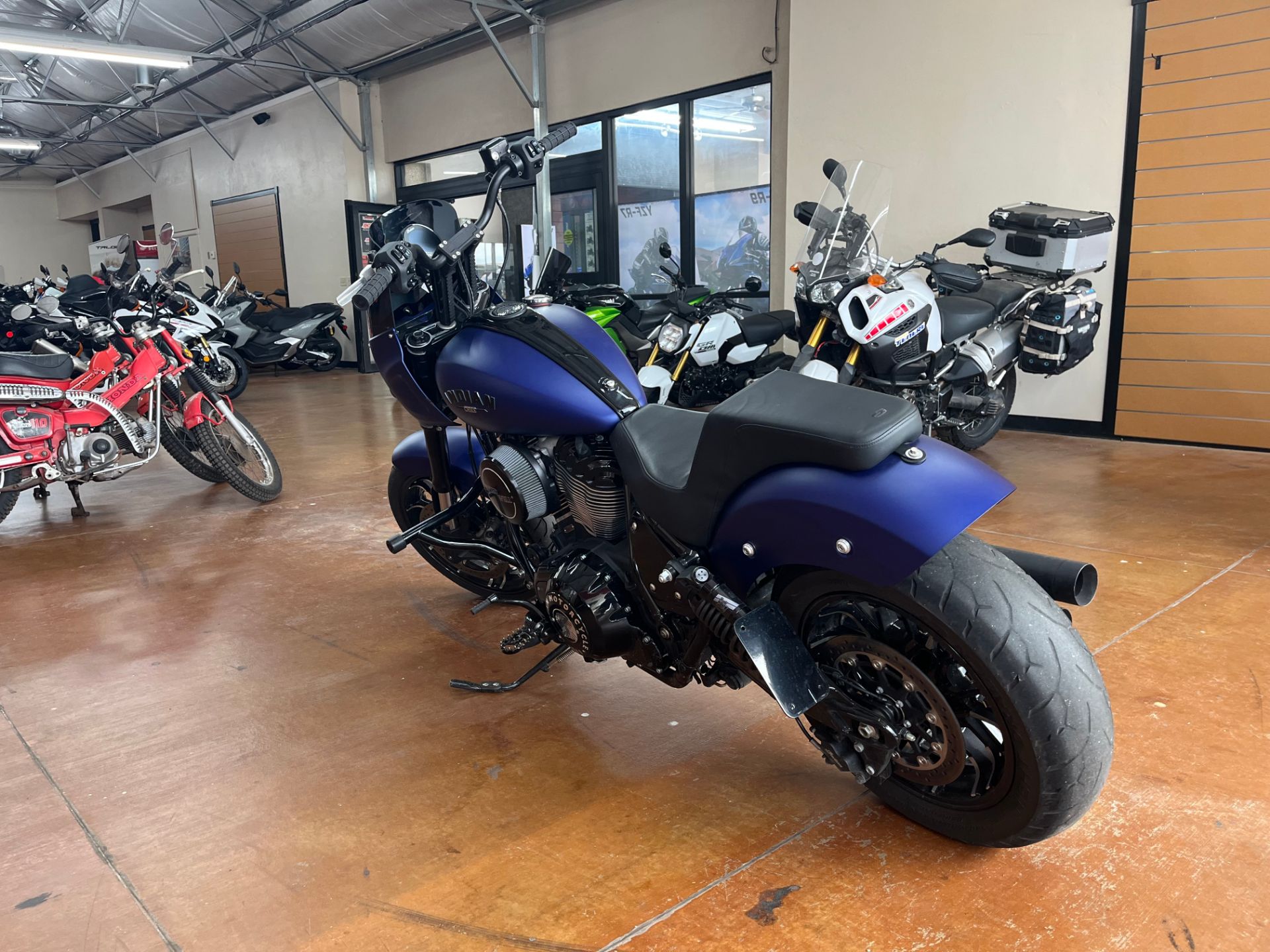 2023  Sport Chief Dark Horse® Icon 4