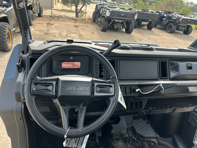 2026 Can-Am™ Defender XT HD11 5