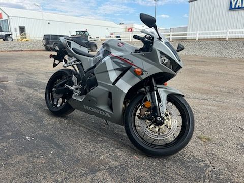 2026 Honda CBR600RR 4