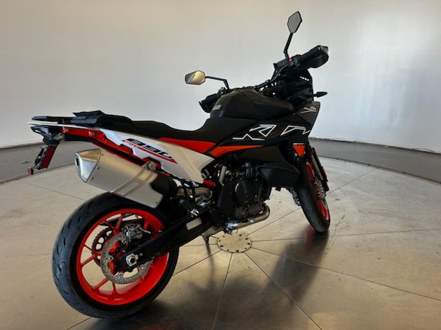 2024 KTM 890 SMT 3