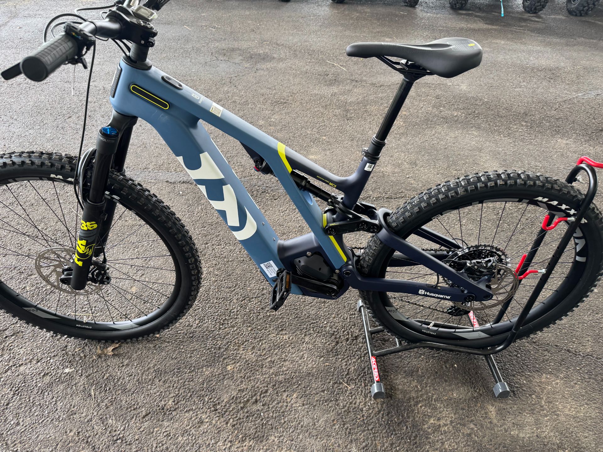 2024 Husqvarna Mountain Cross MC5 M Electric Bicycles Slovan