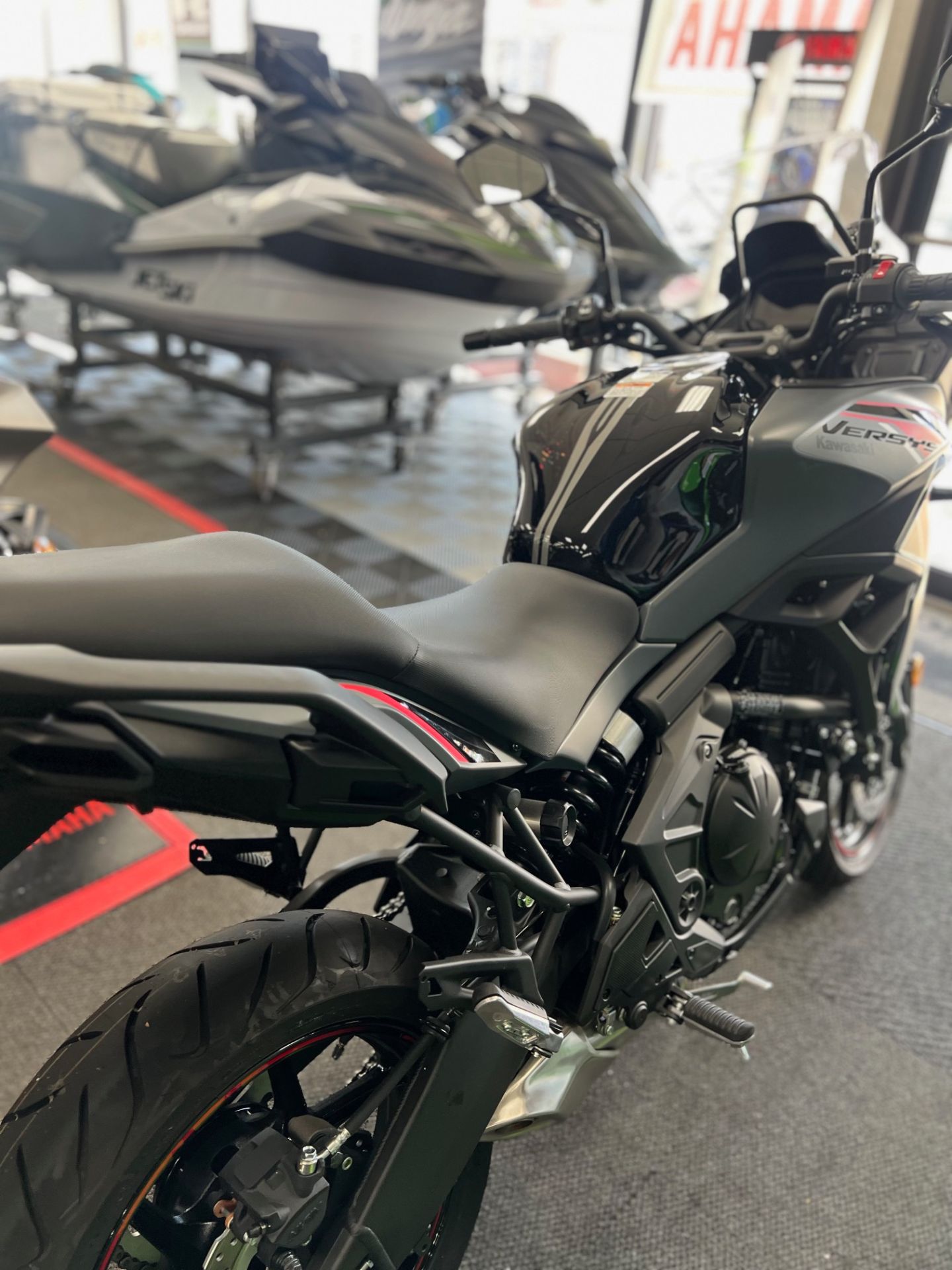 定価1.5万 新品 GOOD DAYS SUPPLY THE VESRON 2024 Kawasaki Versys 650 LT ABS - Specs, Price | New Motorcycles
