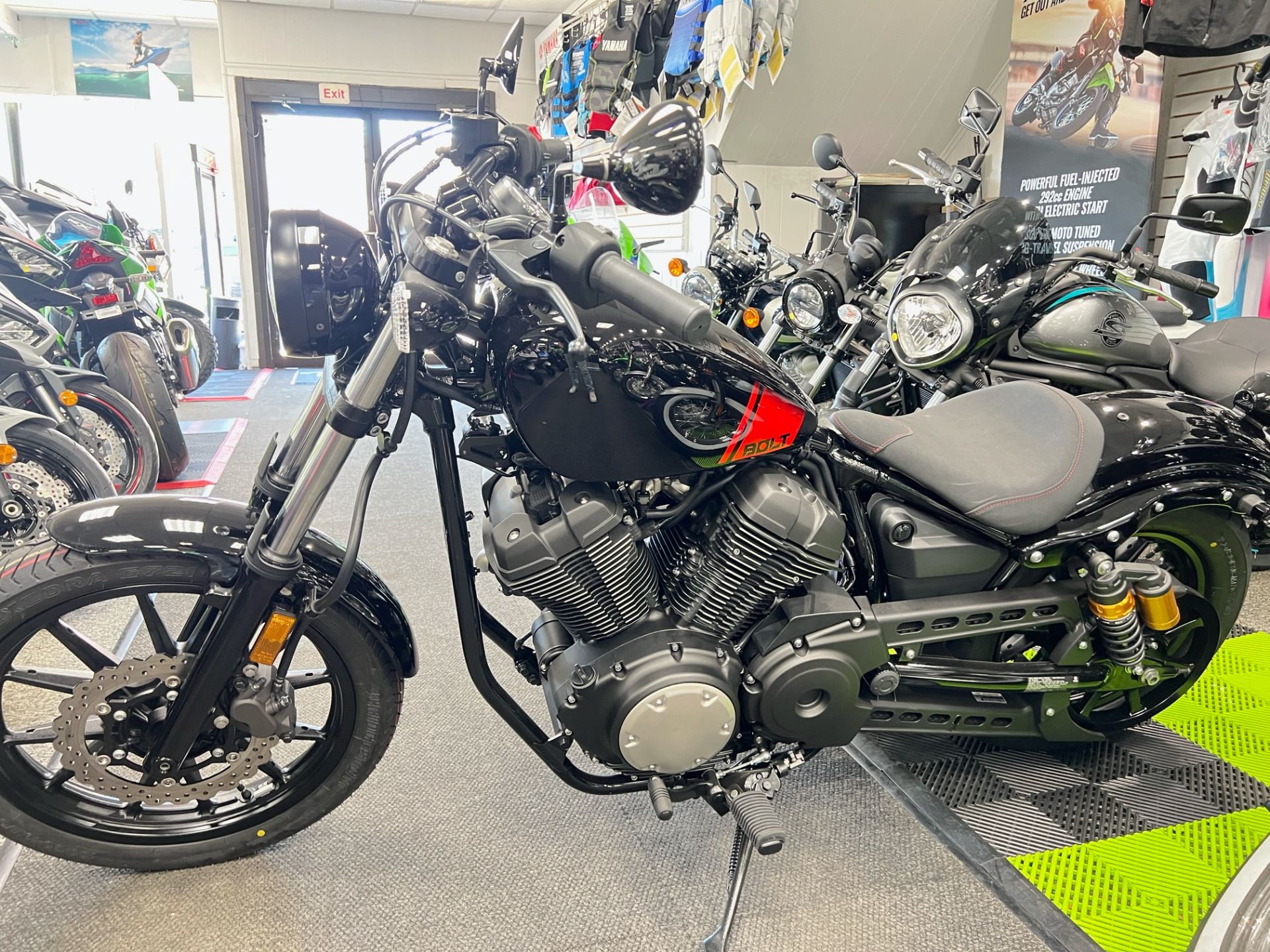 2025 Yamaha Bolt R-Spec 1