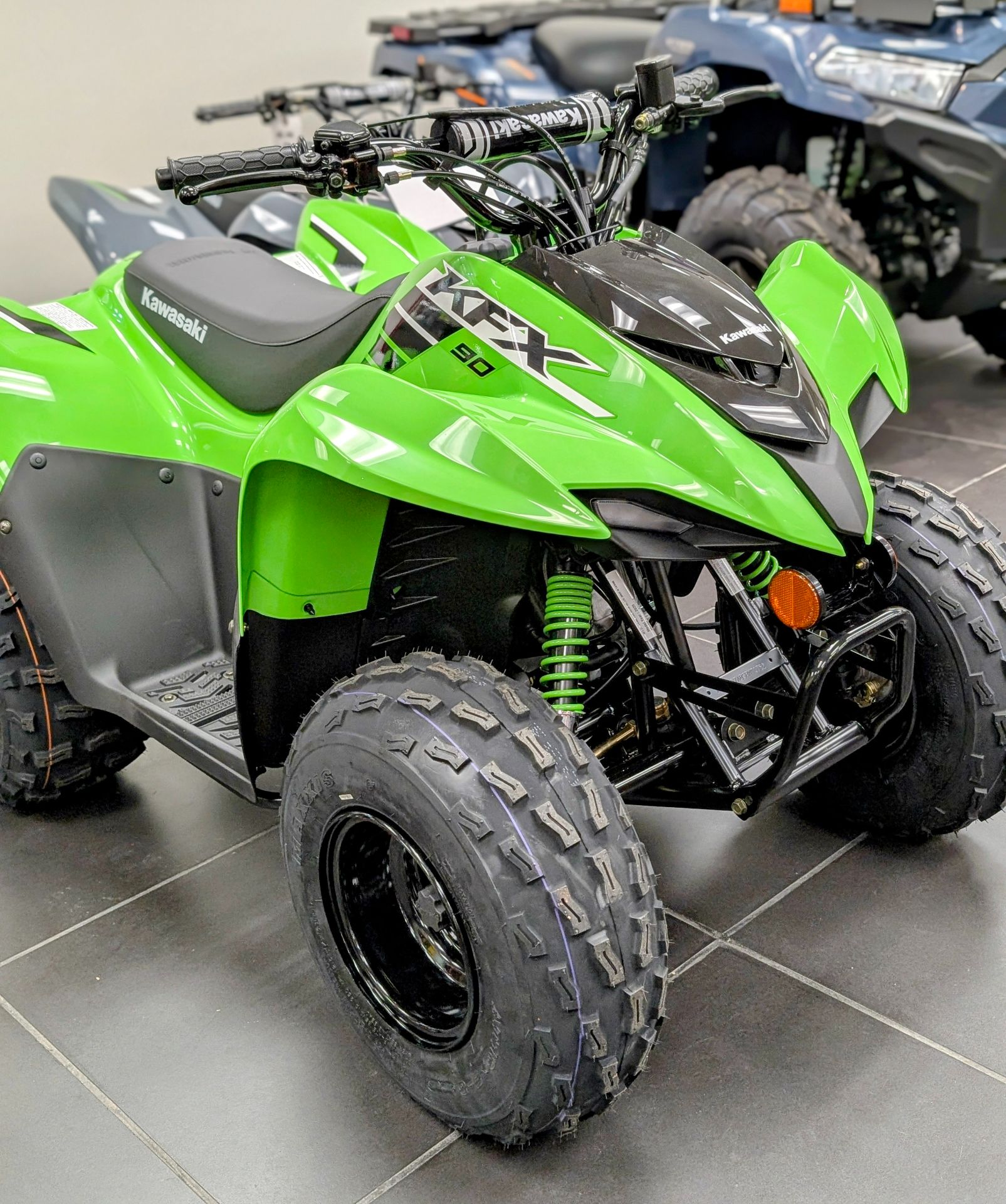 （訳ありセール 格安） Kawasaki 2025 New KFX Stock | CT Haven, New in ATVs 90 版画