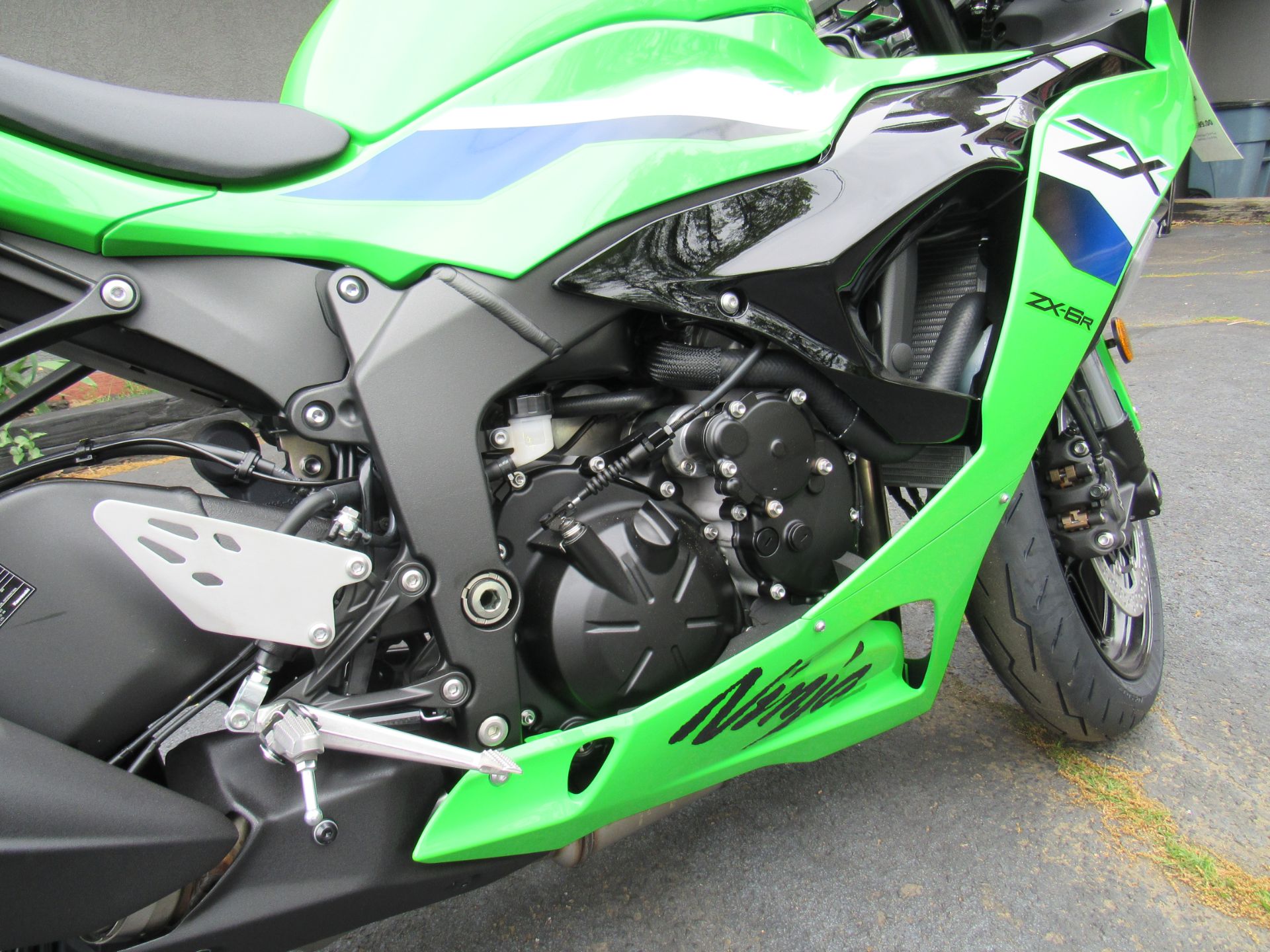 2026 Kawasaki Ninja® ZX-6R ABS 7