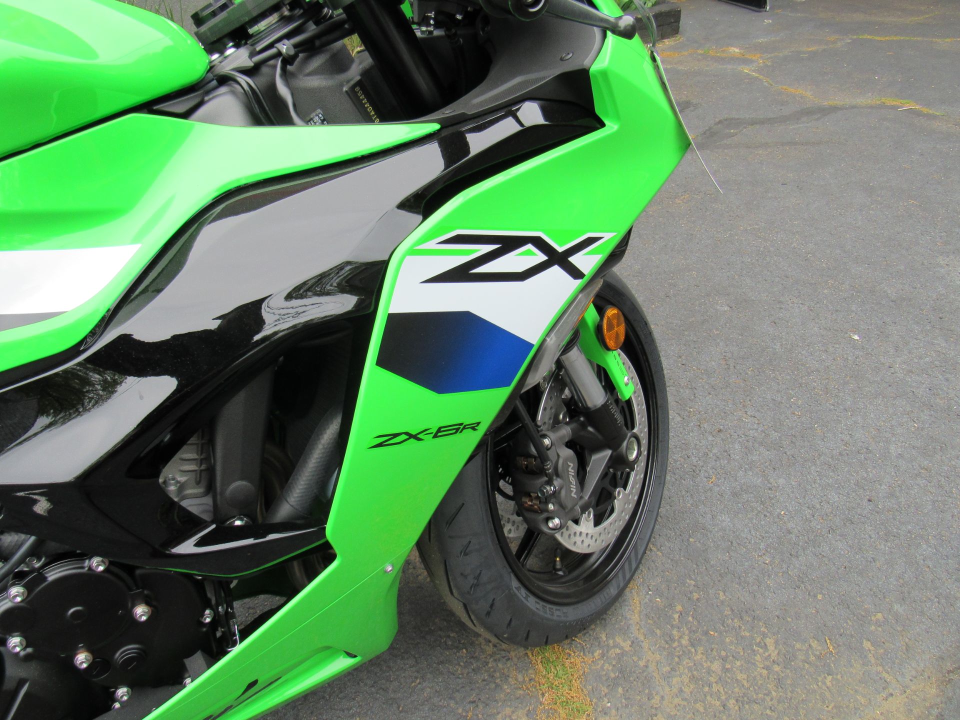 2026 Kawasaki Ninja® ZX-6R ABS 8