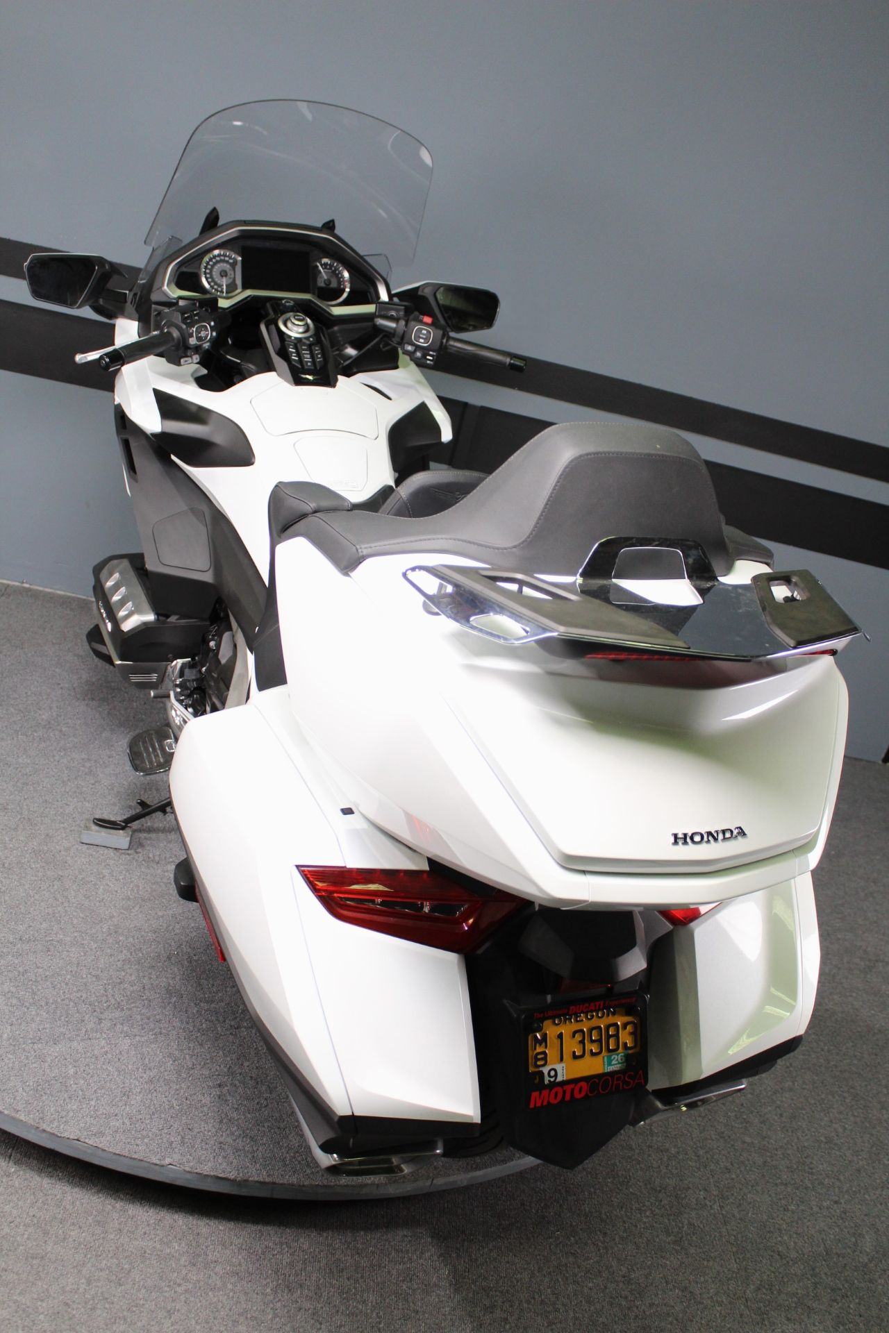 2018 Honda Gold Wing Tour in Portland, Oregon - Photo 3