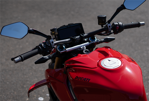 2025 Ducati Streetfighter V4 S in Portland, Oregon - Photo 8