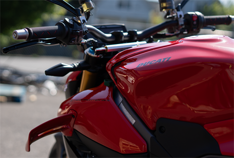 2025 Ducati Streetfighter V4 S in Portland, Oregon - Photo 3