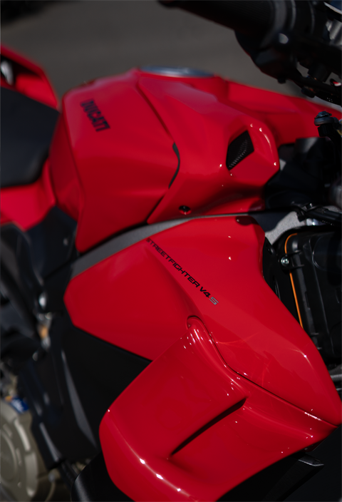 2025 Ducati Streetfighter V4 S in Portland, Oregon - Photo 5