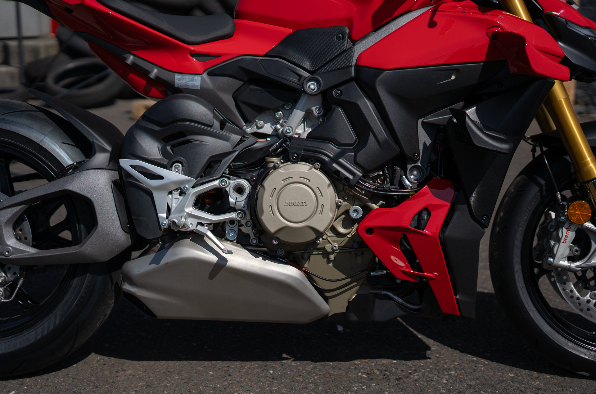 2025 Ducati Streetfighter V4 S in Portland, Oregon - Photo 9