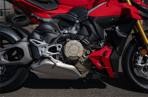 2025 Ducati Streetfighter V4 S in Portland, Oregon - Photo 9
