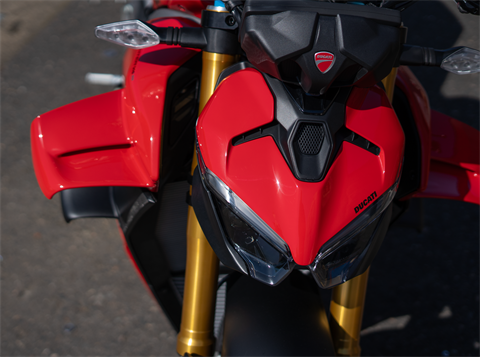 2025 Ducati Streetfighter V4 S in Portland, Oregon - Photo 10