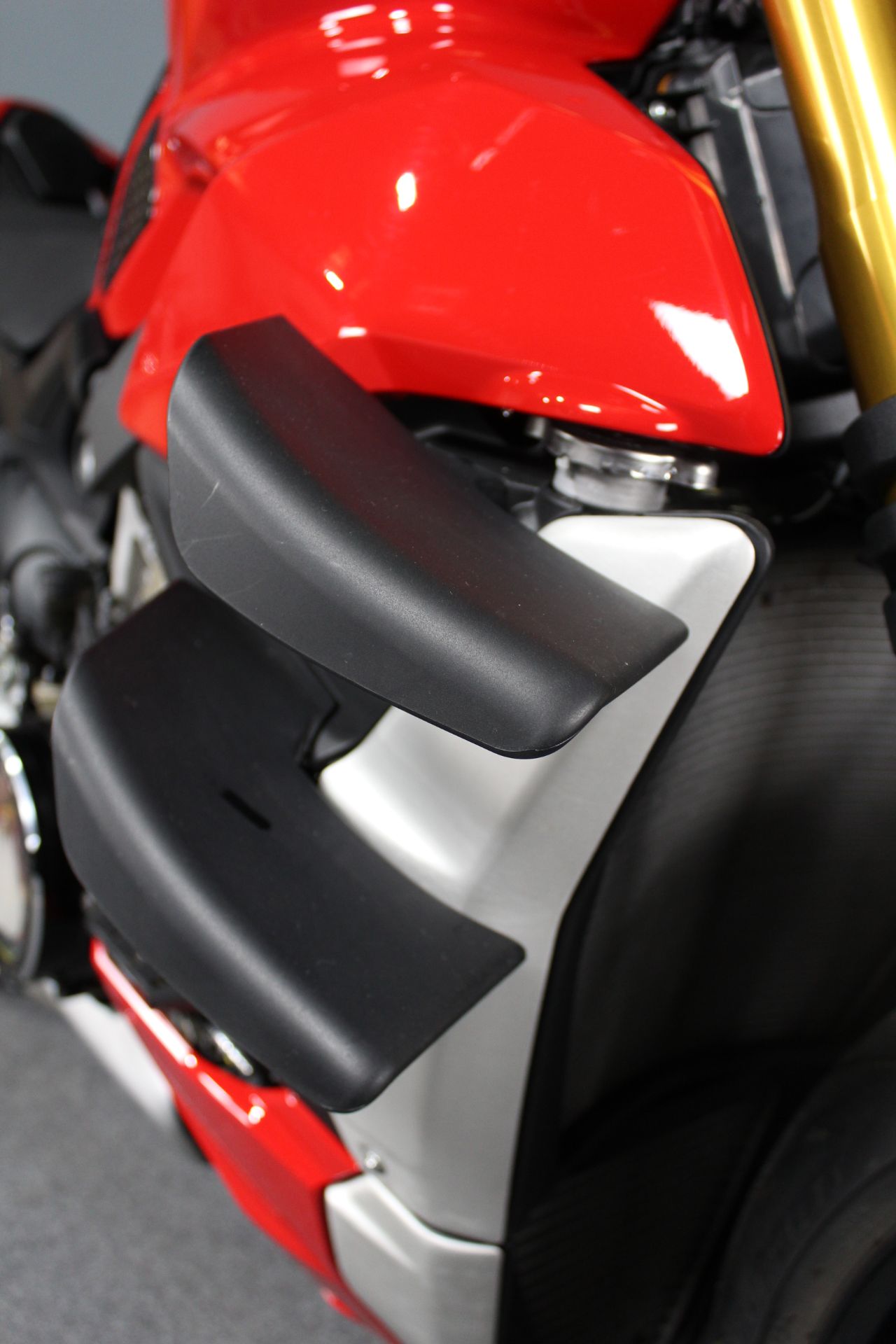 2021 Ducati Streetfighter V4 S in Portland, Oregon - Photo 12