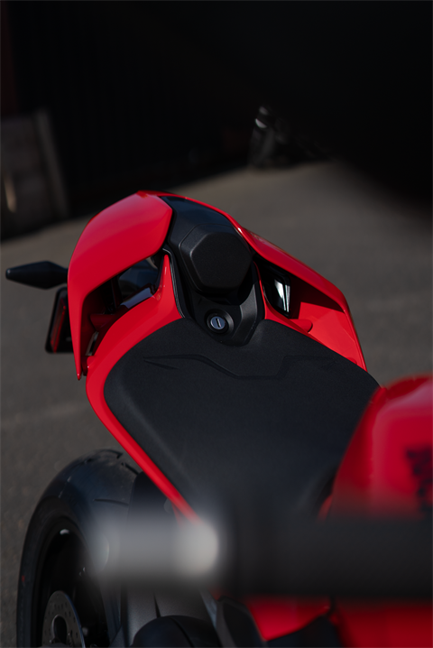 2021 Ducati Streetfighter V4 S in Portland, Oregon - Photo 2