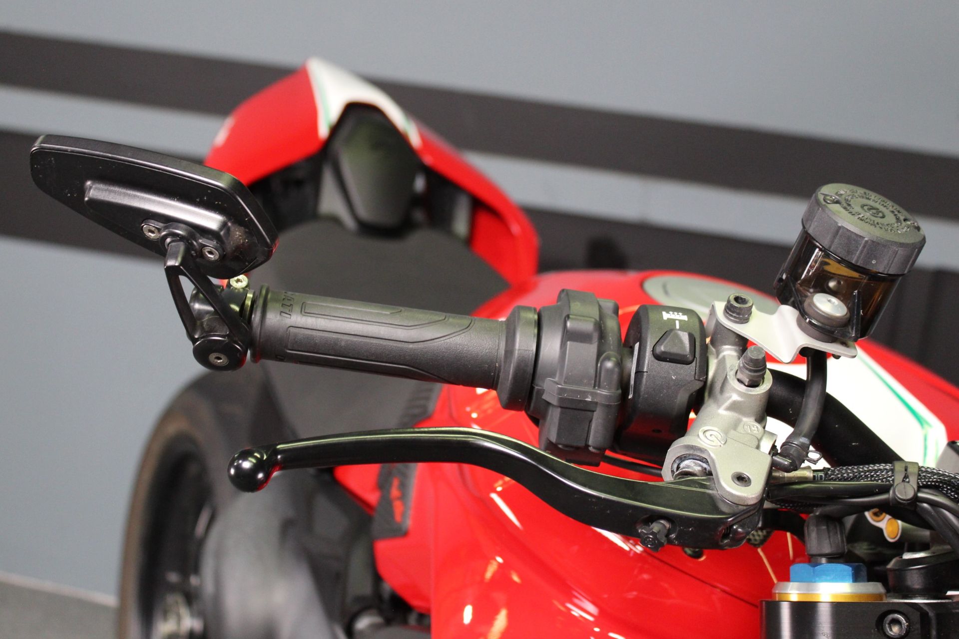2021 Ducati Streetfighter V4 S in Portland, Oregon - Photo 9