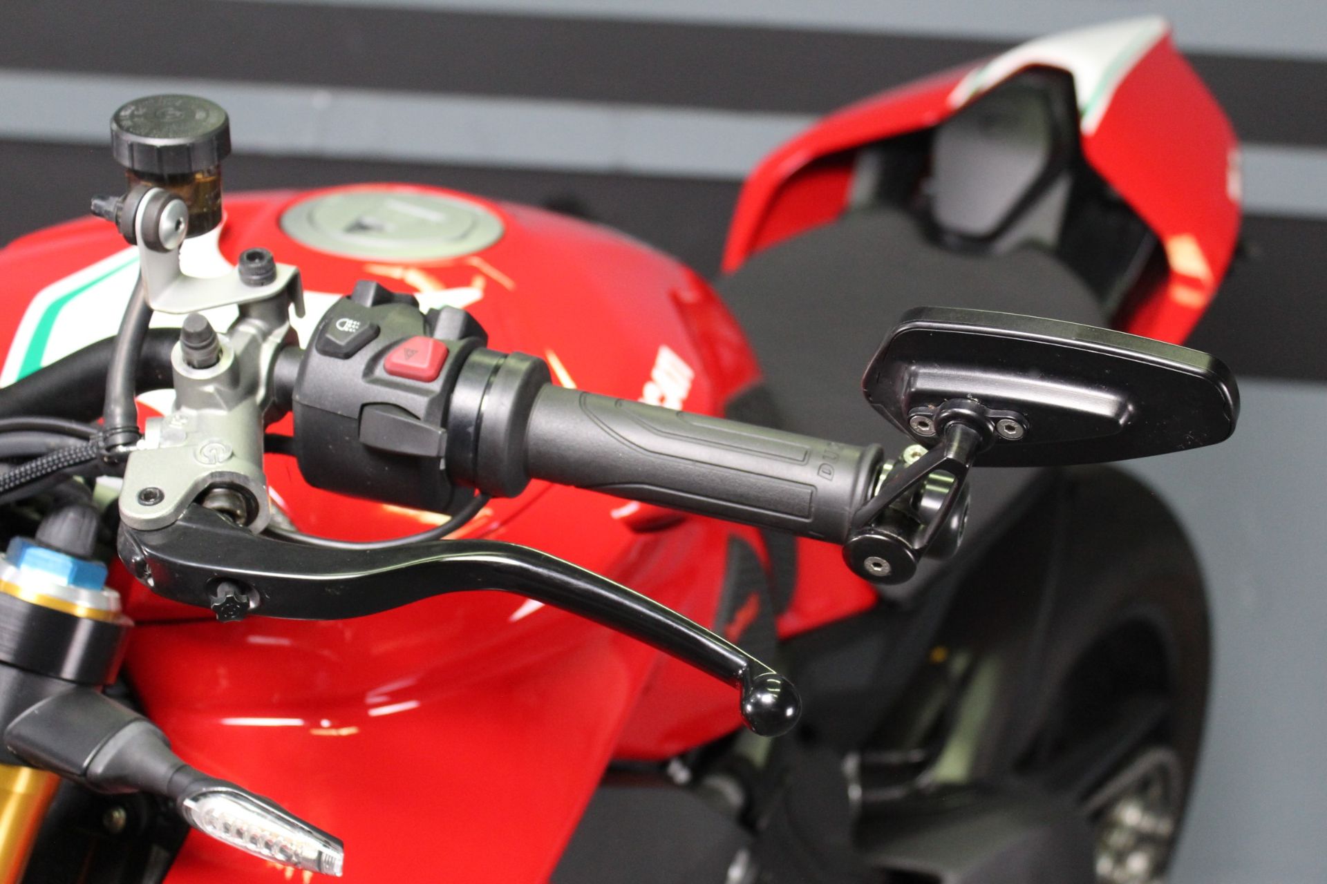 2021 Ducati Streetfighter V4 S in Portland, Oregon - Photo 10