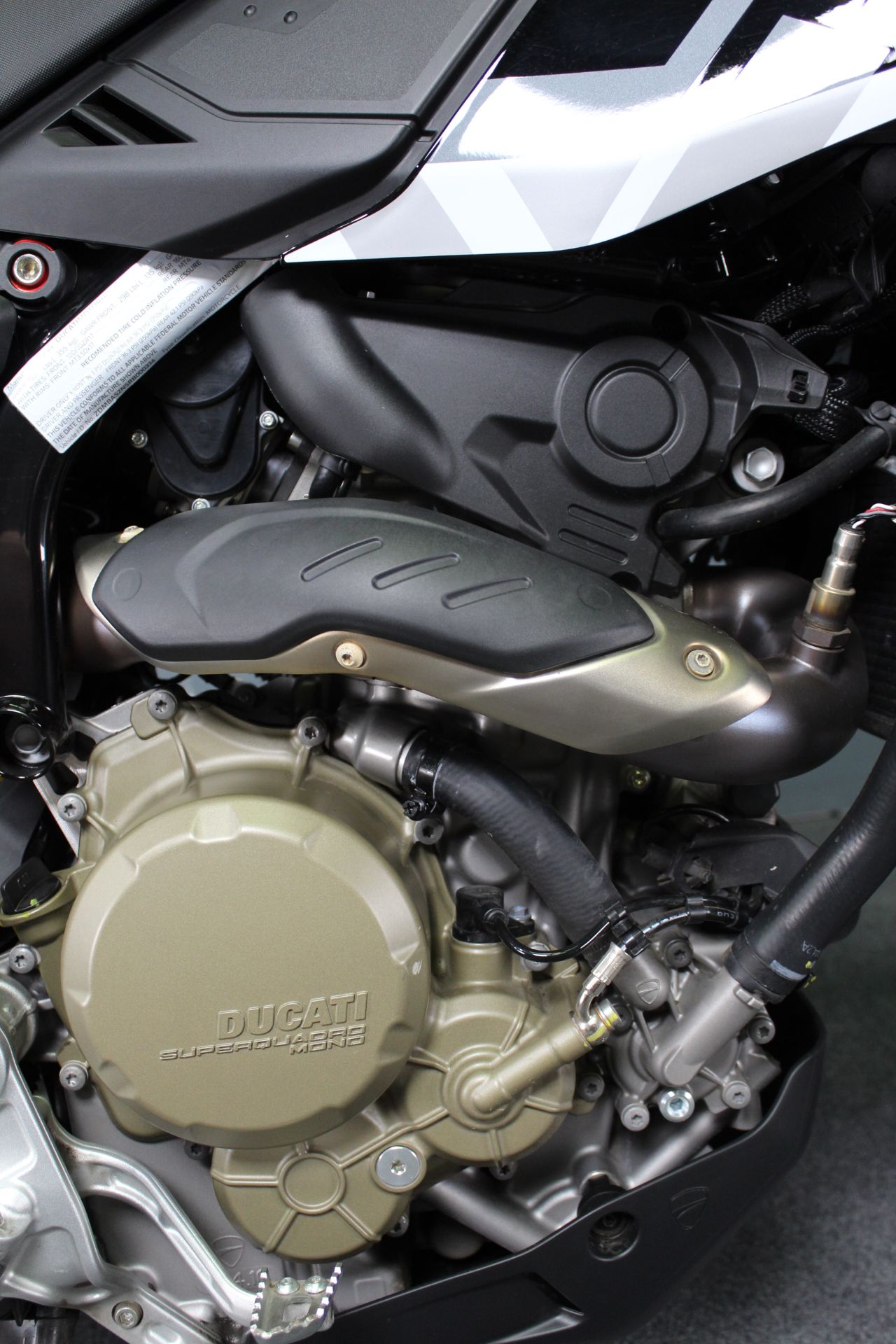 2024 Ducati Hypermotard 698 Mono RVE in Portland, Oregon - Photo 10