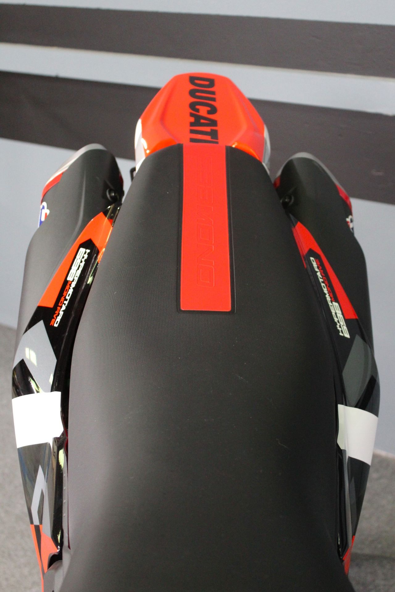 2024 Ducati Hypermotard 698 Mono RVE in Portland, Oregon - Photo 15