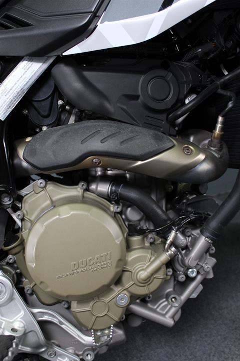 2024 Ducati Hypermotard 698 Mono RVE in Portland, Oregon - Photo 10