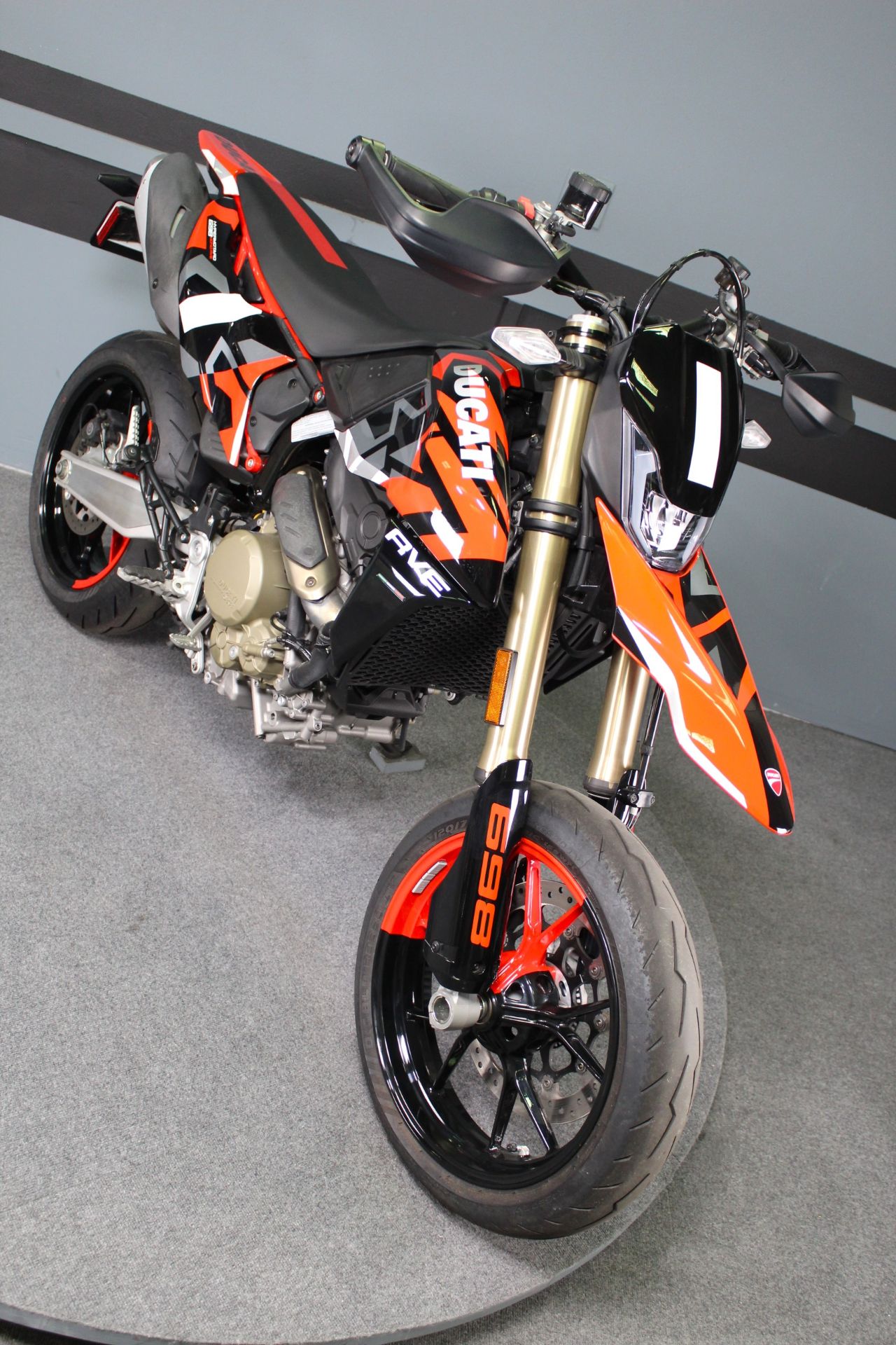 2024 Ducati Hypermotard 698 Mono RVE in Portland, Oregon - Photo 2