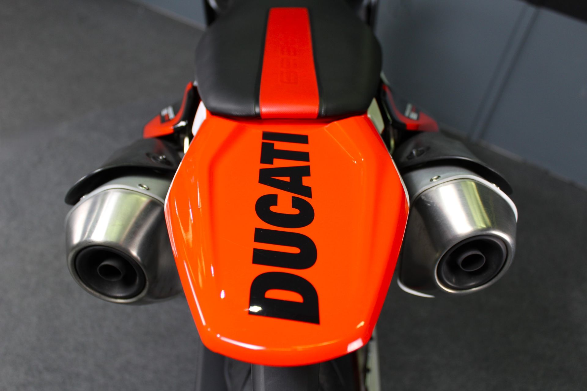 2024 Ducati Hypermotard 698 Mono RVE in Portland, Oregon - Photo 15