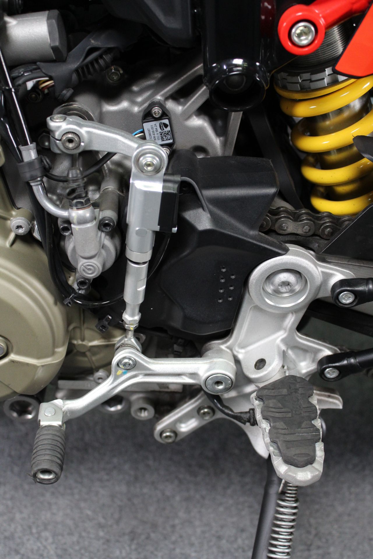 2024 Ducati Hypermotard 698 Mono RVE in Portland, Oregon - Photo 13