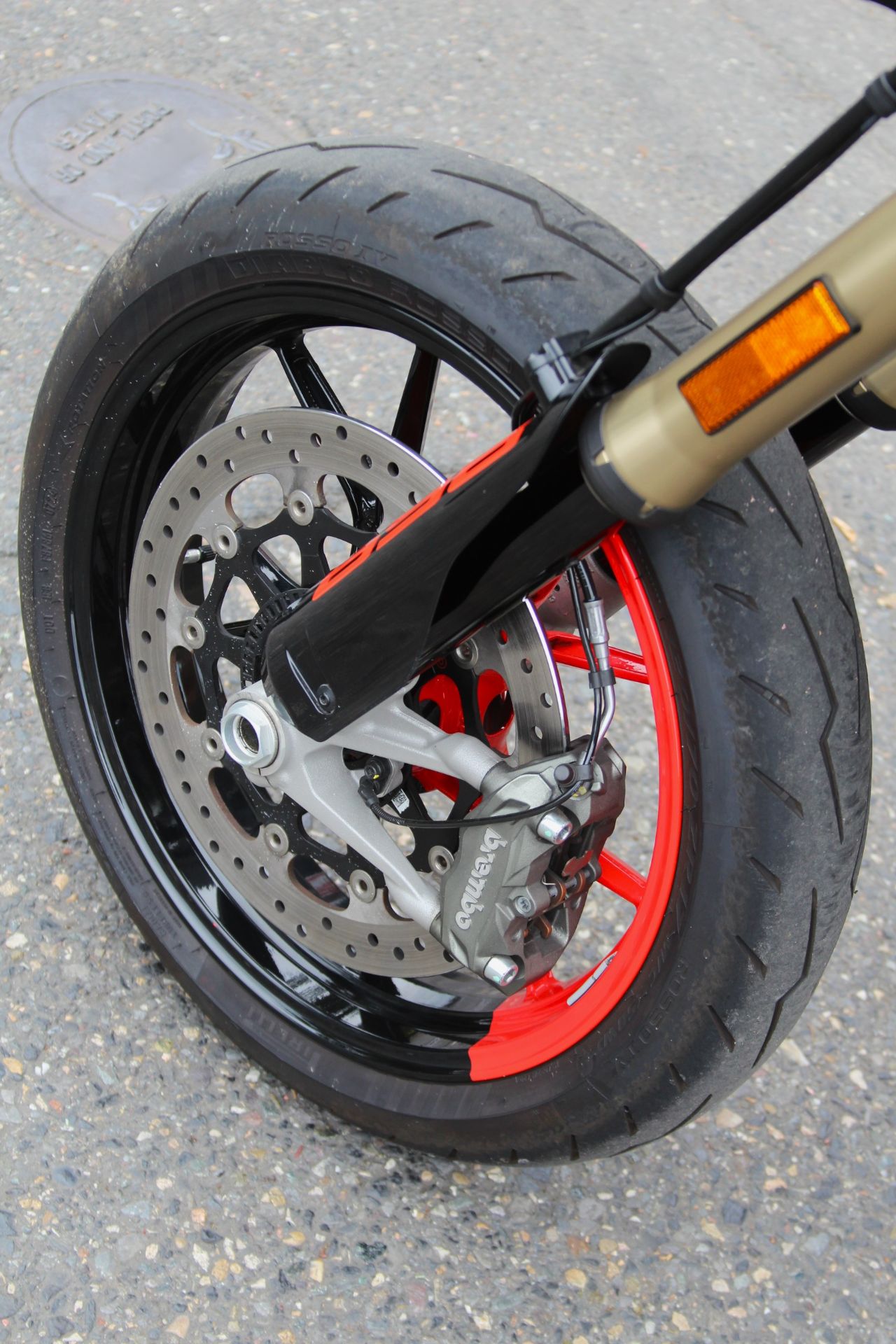 2024 Ducati Hypermotard 698 Mono RVE in Portland, Oregon - Photo 6