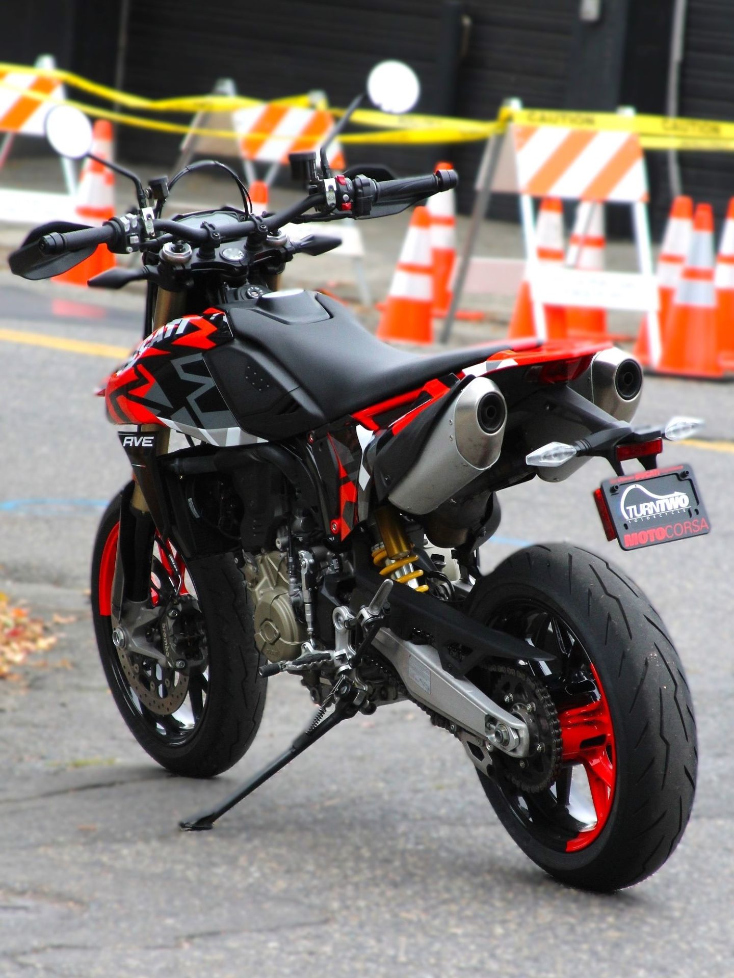 2024 Ducati Hypermotard 698 Mono RVE in Portland, Oregon - Photo 2