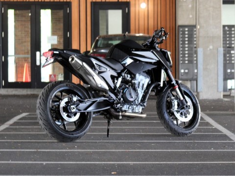 2022 KTM 890 Duke in Portland, Oregon - Photo 4
