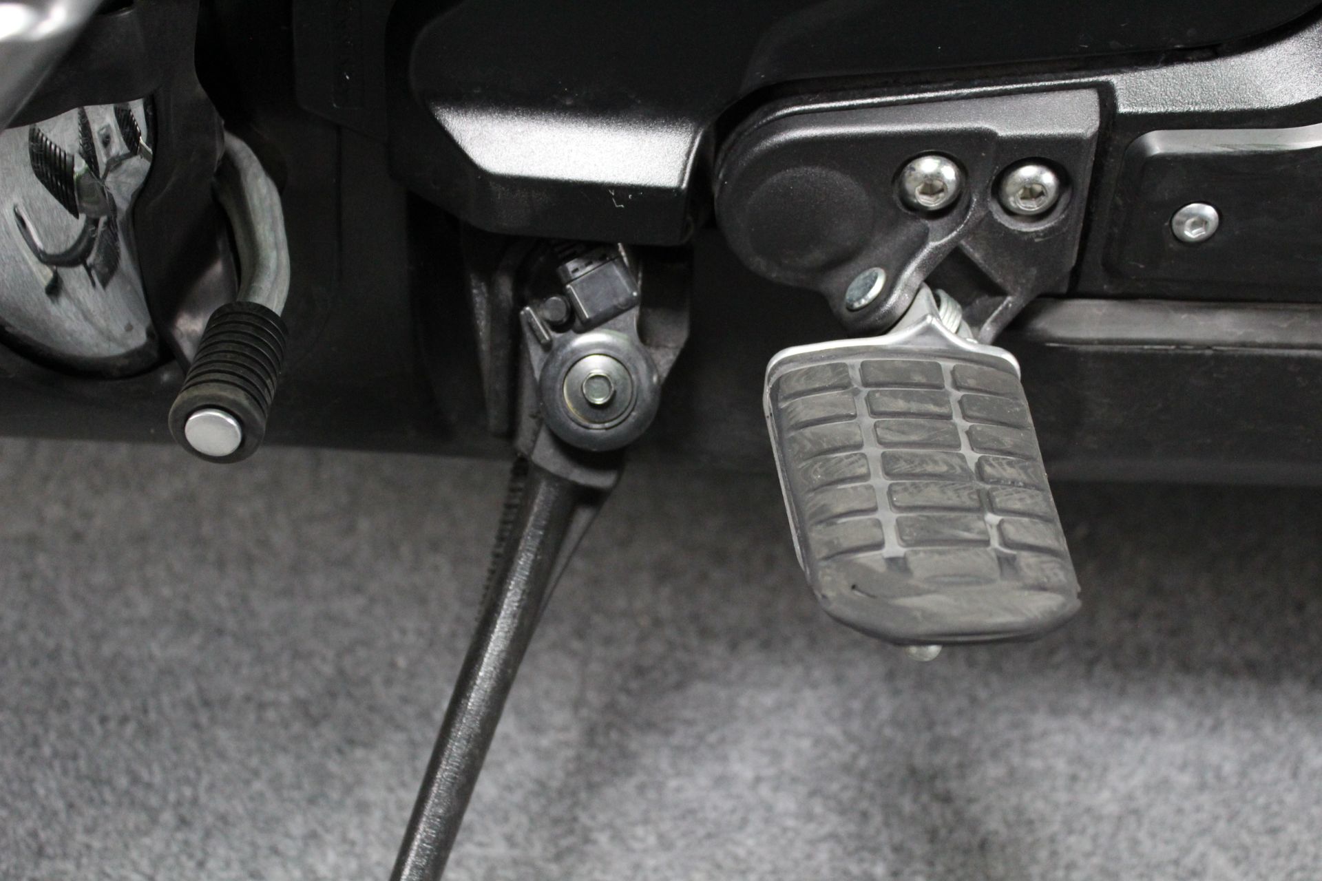 2014 Honda Gold Wing® Valkyrie® ABS in Portland, Oregon - Photo 12