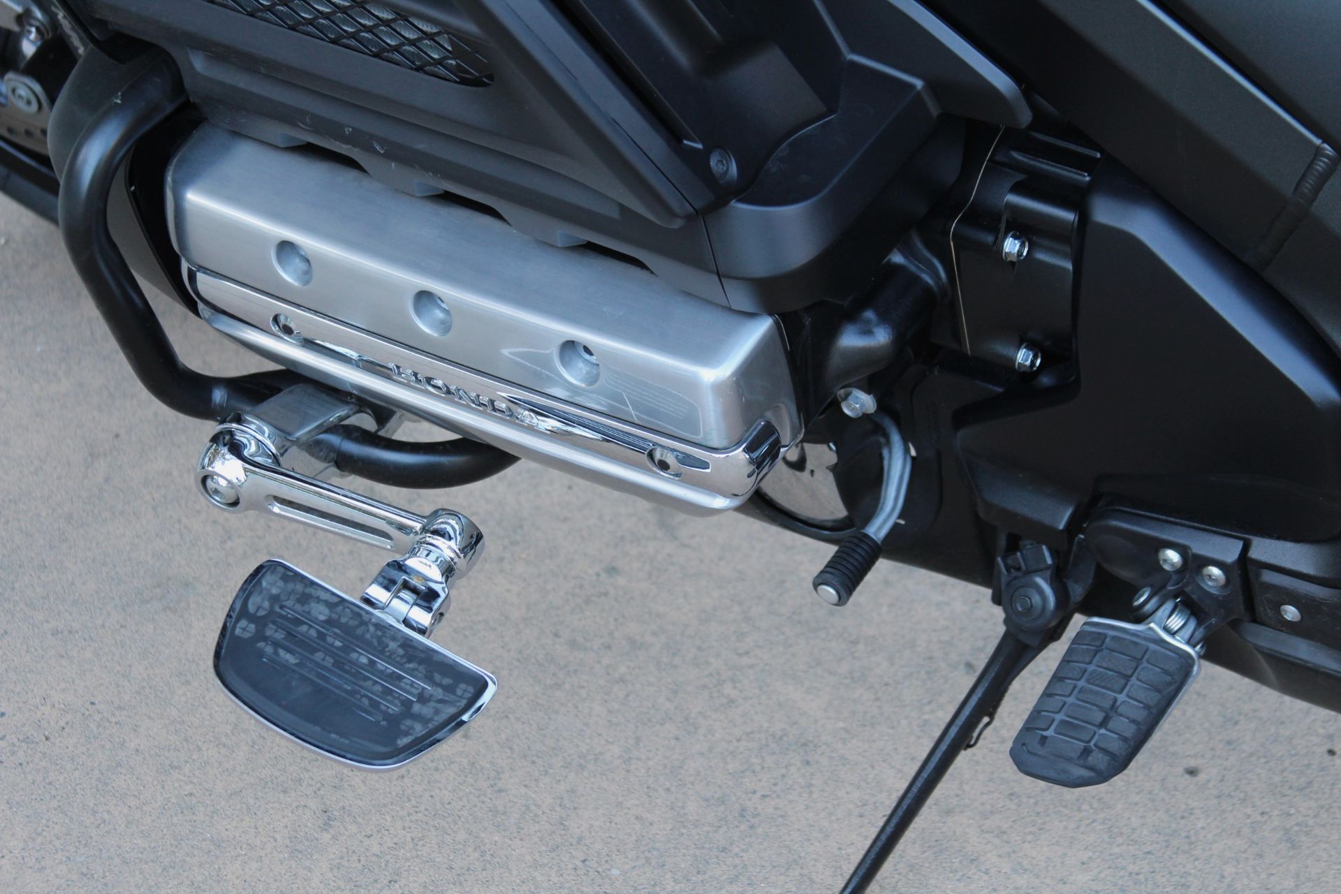 2014 Honda Gold Wing® Valkyrie® ABS in Portland, Oregon - Photo 9