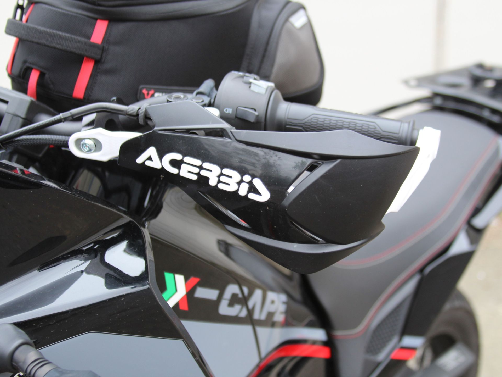 2024 Moto Morini X-Cape 650 in Portland, Oregon - Photo 8