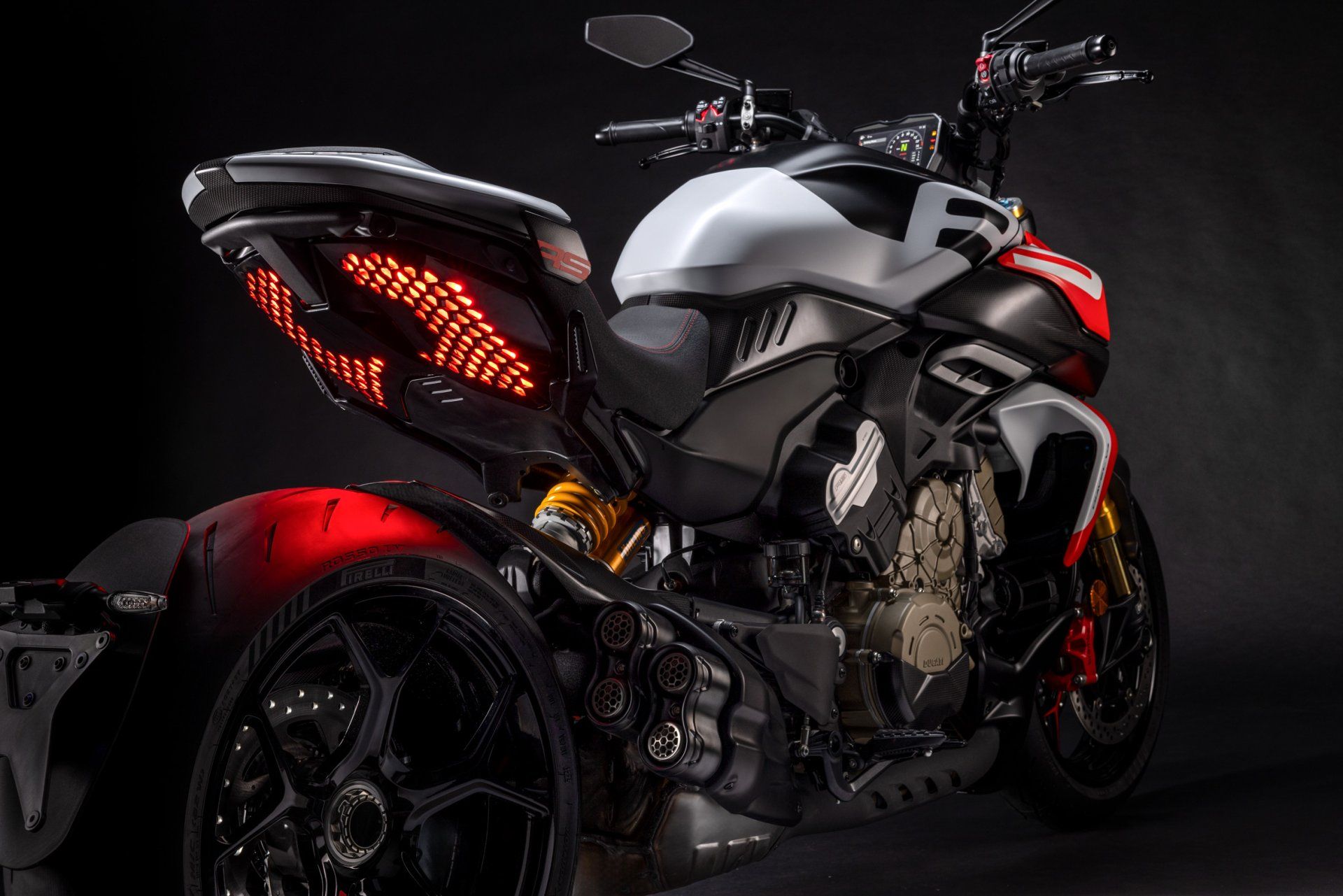 2026 Ducati Diavel V4 RS in Portland, Oregon - Photo 8