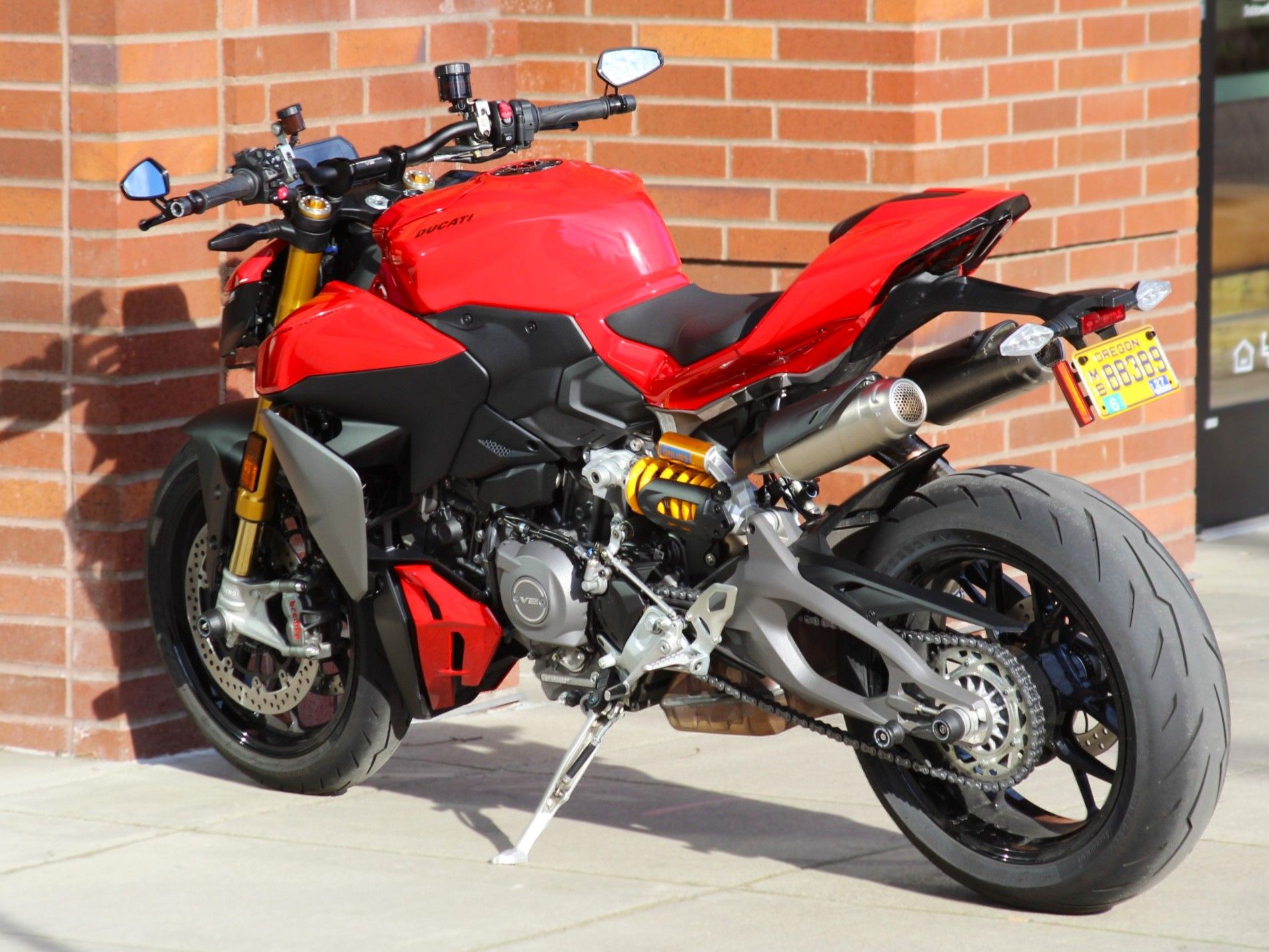 2025 Ducati Streetfighter V2 S in Portland, Oregon - Photo 2