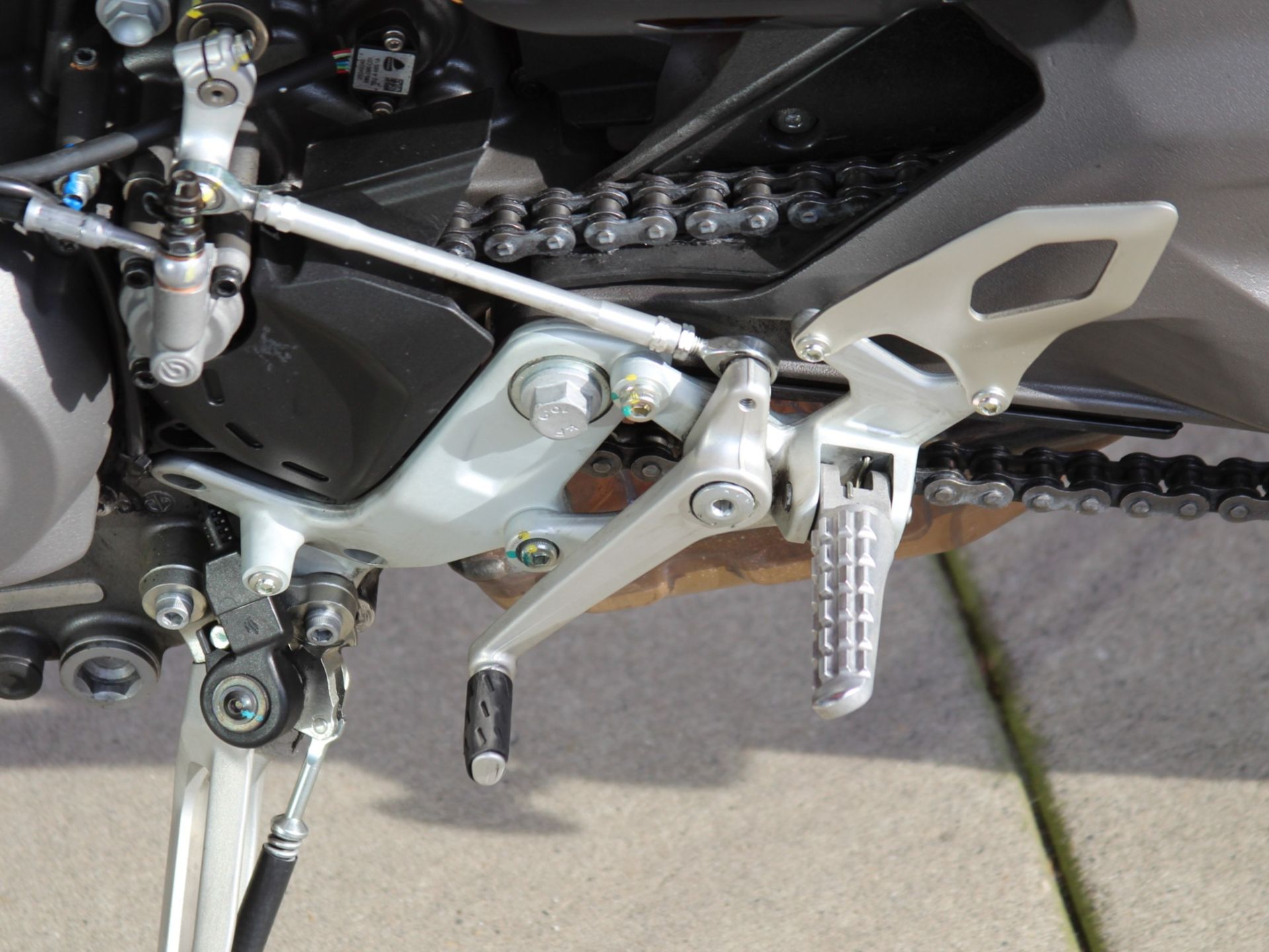 2025 Ducati Streetfighter V2 S in Portland, Oregon - Photo 11