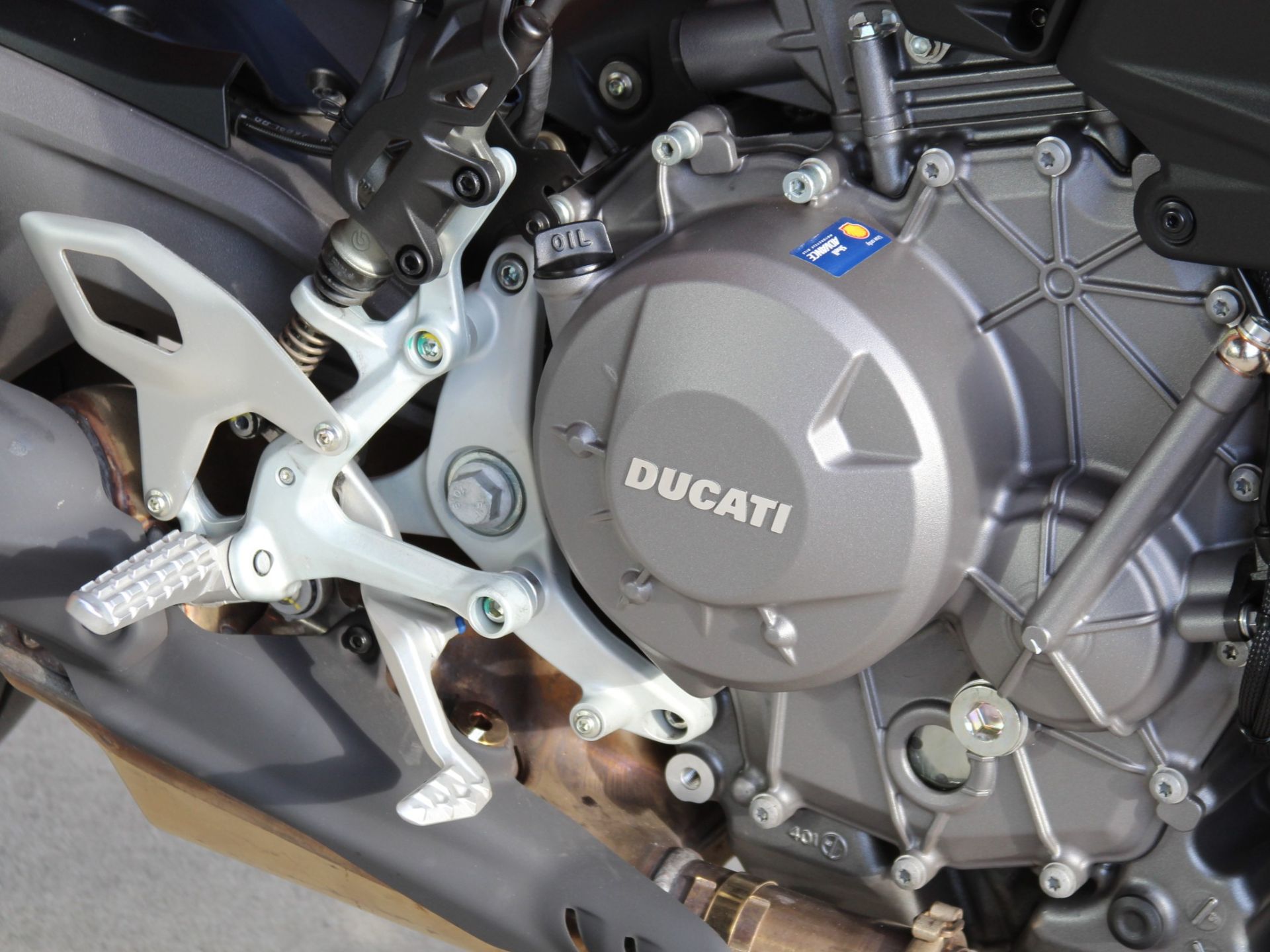 2025 Ducati Streetfighter V2 S in Portland, Oregon - Photo 9