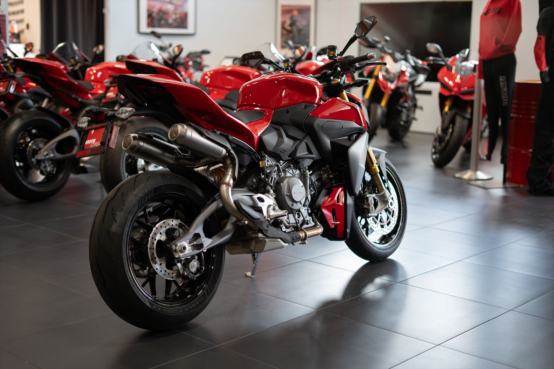 2025 Ducati Streetfighter V2 S in Portland, Oregon - Photo 4