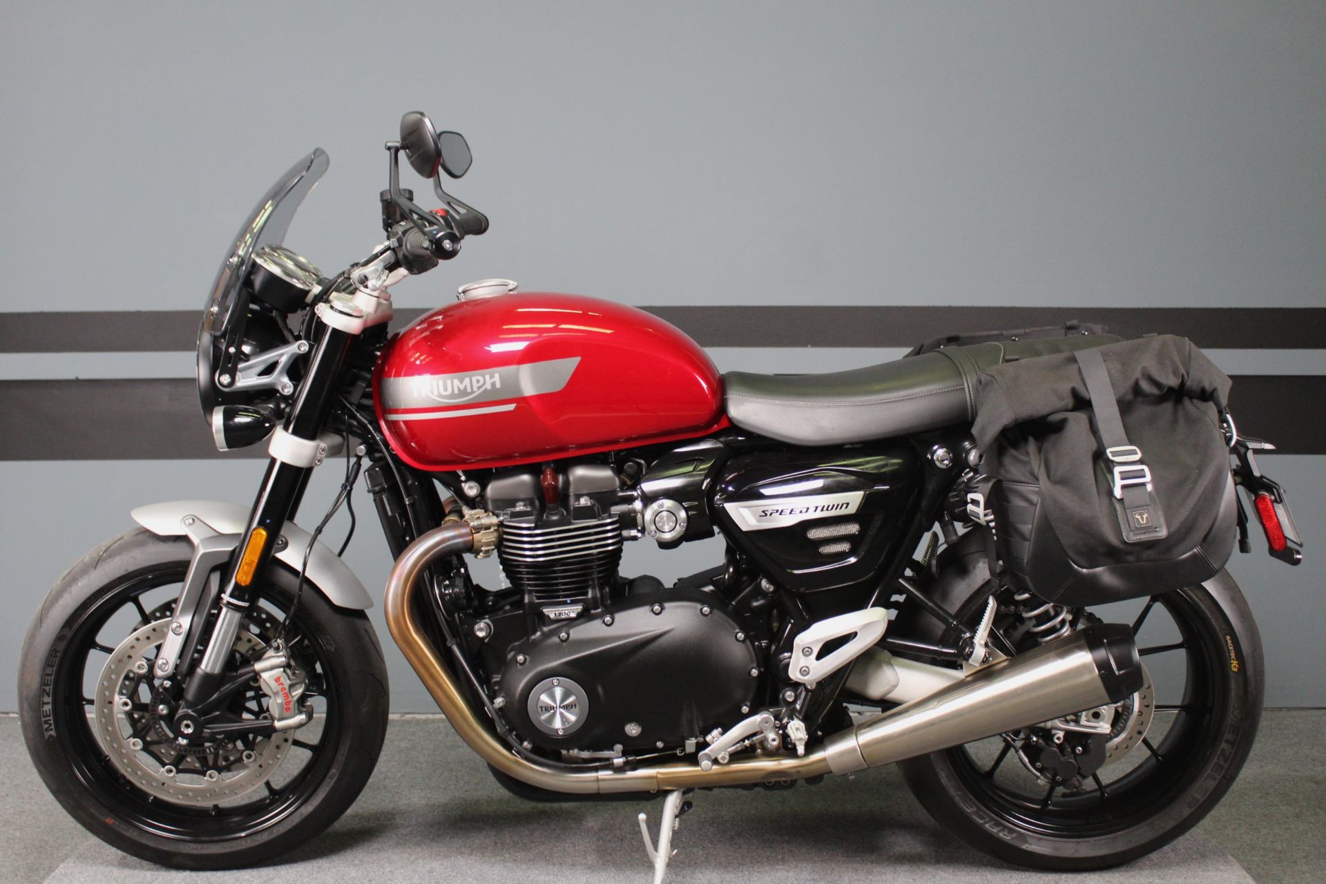 2023 Triumph Speed Twin 1200 in Portland, Oregon - Photo 4