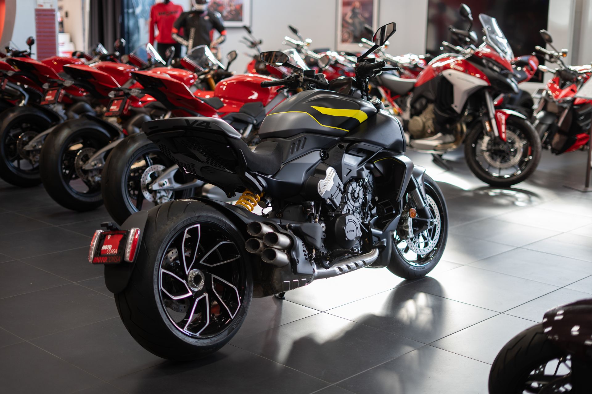 2026 Ducati Diavel V4 in Portland, Oregon - Photo 5