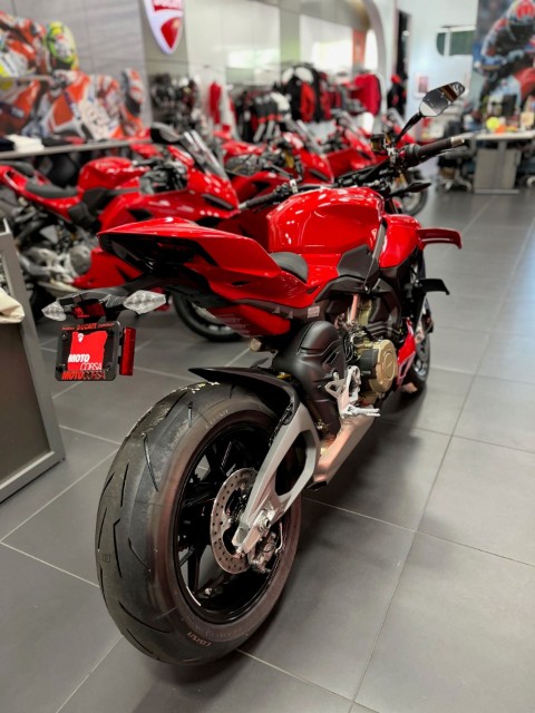 2026 Ducati Streetfighter V4 in Portland, Oregon - Photo 5