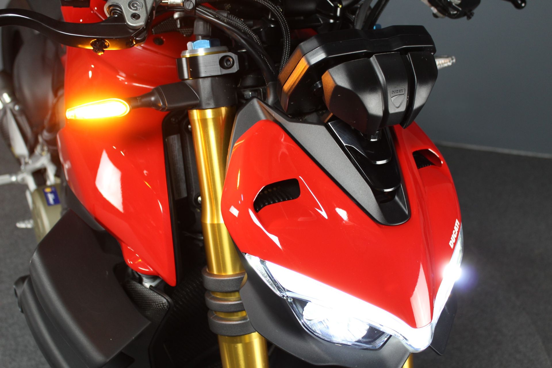 2022 Ducati Streetfighter V4 S in Portland, Oregon - Photo 5
