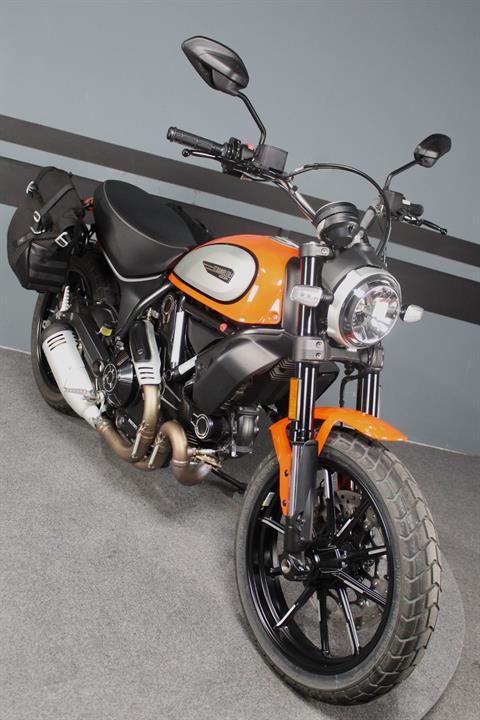 2019 Ducati Scrambler Icon in Portland, Oregon - Photo 2