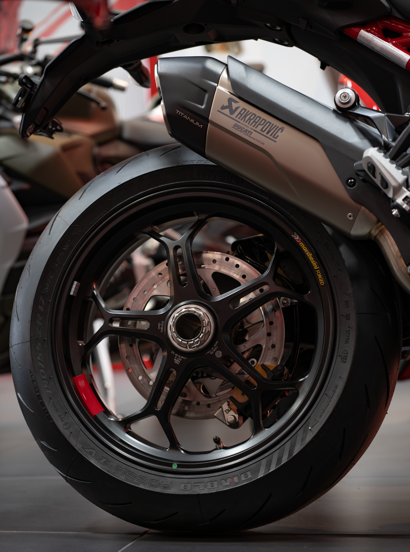 2025 Ducati Multistrada V4 Pikes Peak in Portland, Oregon - Photo 8