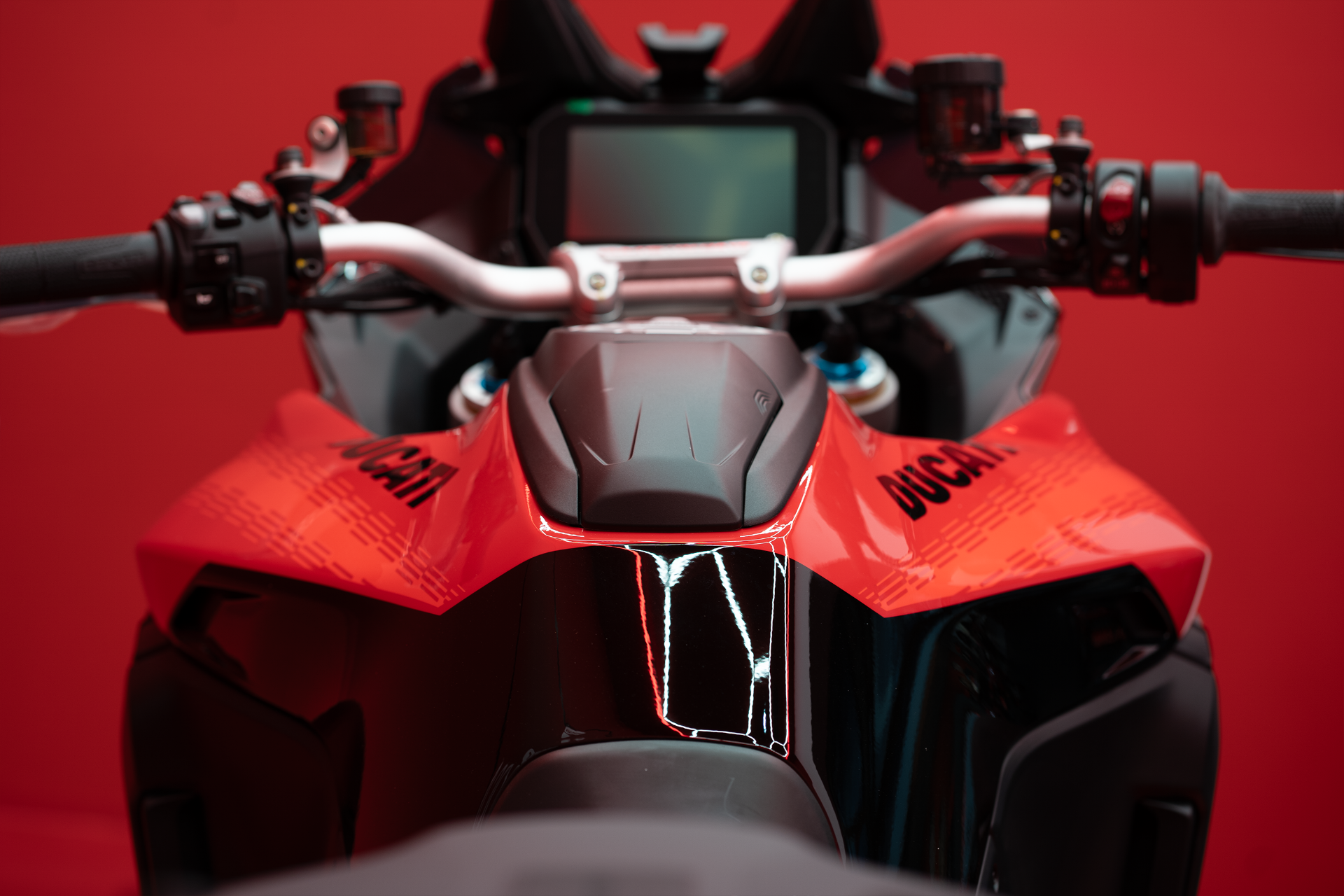 2025 Ducati Multistrada V4 Pikes Peak in Portland, Oregon - Photo 5