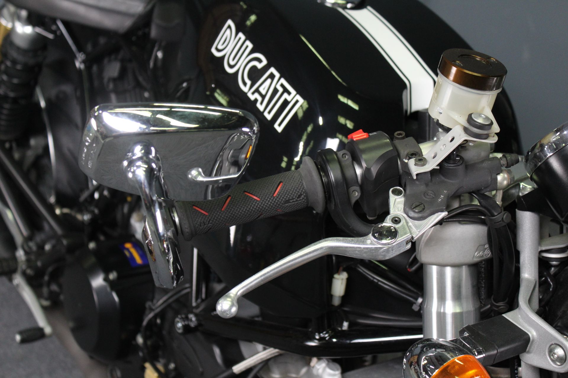 2007 Ducati SportClassic Sport 1000 biposto in Portland, Oregon - Photo 8