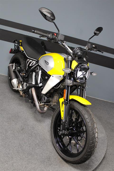 2024 Ducati Scrambler Icon in Portland, Oregon - Photo 2