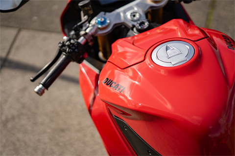 2025 Ducati Panigale V2 S in Portland, Oregon - Photo 3